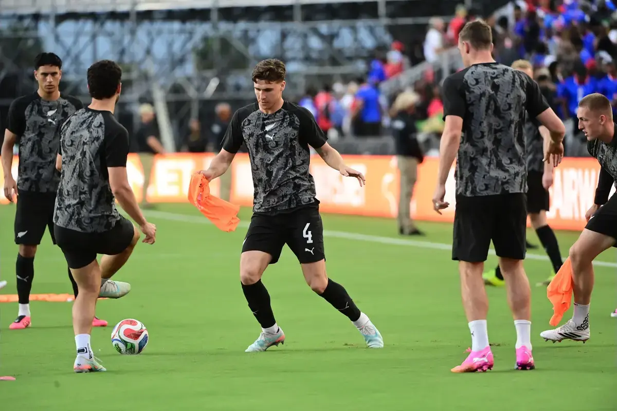 Chris Wood Leads All Whites Underdogs into High-Stakes Los Angeles Battle with Iran
