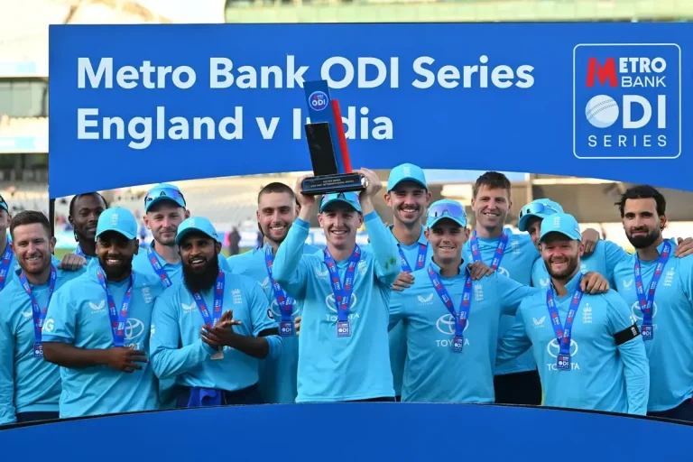 ENG vs IND 3rd ODI: Curran Four-Wicket Haul and Duckett Century Seal Series Victory for Hosts in Run-Fest at Lord’s