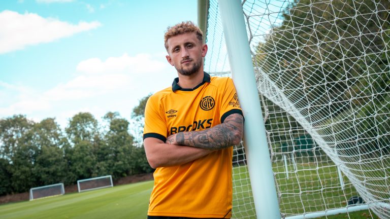 Cambridge United Sign Sheffield United Defender Sam Curtis on Loan