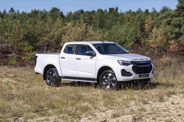 Get Behind the Wheel of the New Isuzu D-Max 2.2 with a £1,000 Test Drive Offer