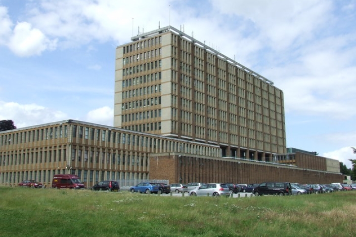 County_Hall_-_geograph.org_.uk_-_886023.jpg
