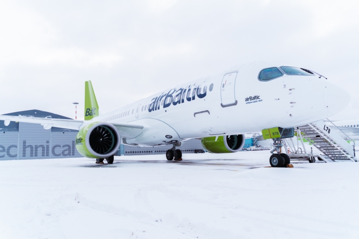 planeairbaltic.jpg