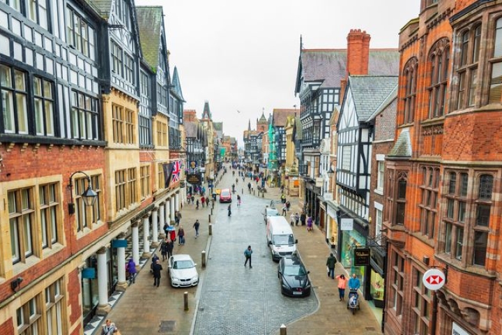 skynews-chester-high-street_4774009.jpg