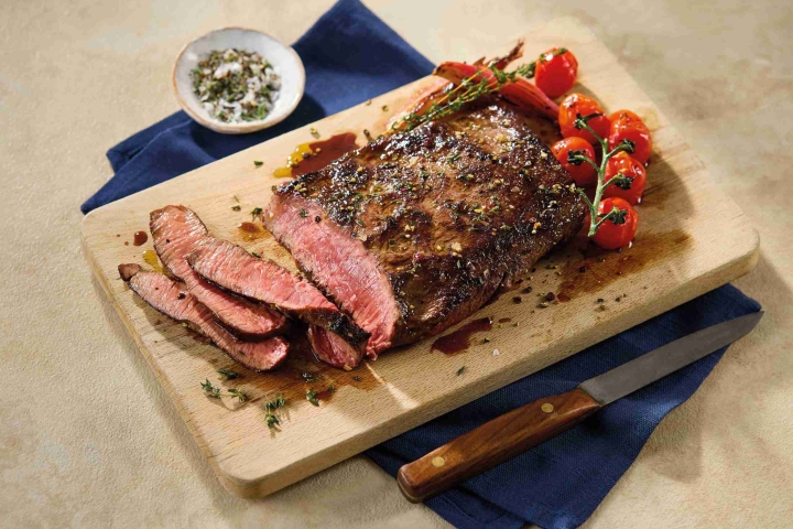 12488693_XXLFlatIronSteak_ID058797_k-69120_C3-1-scaled-1.jpg
